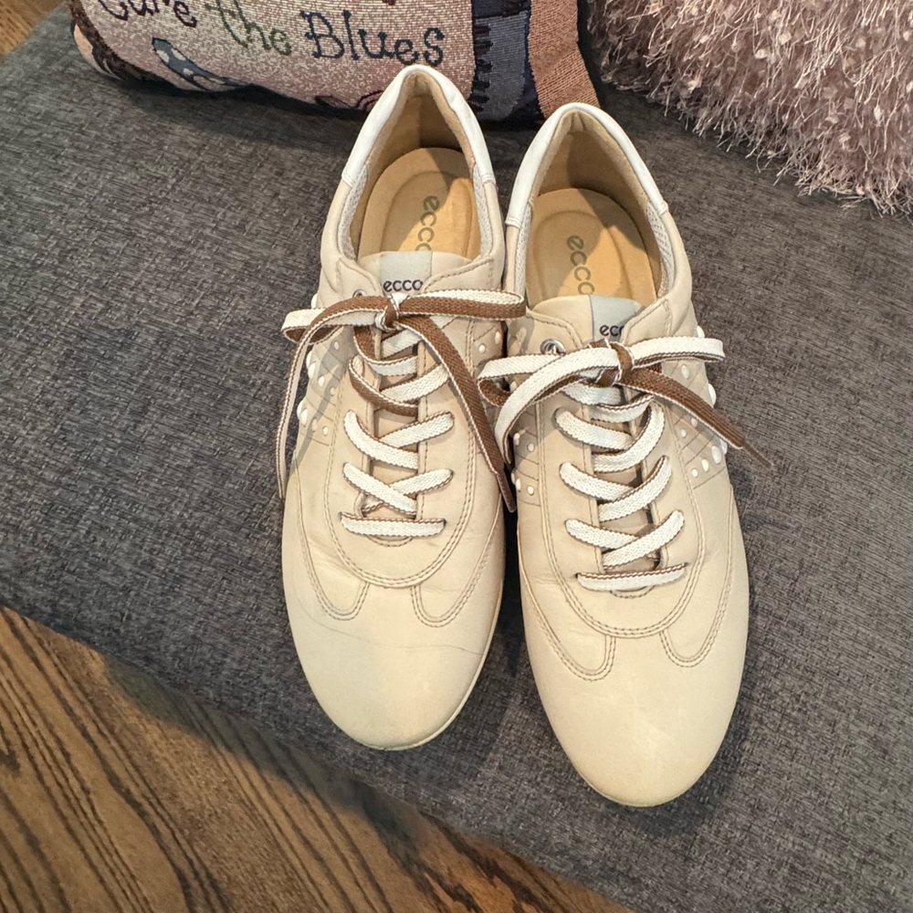 Women’s Ecco Leather Spikeless Golf Shoes